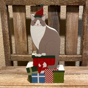 Christmas Cat Wood Decor, Gray & White Cat Wearing A Christmas Hat & Presents
